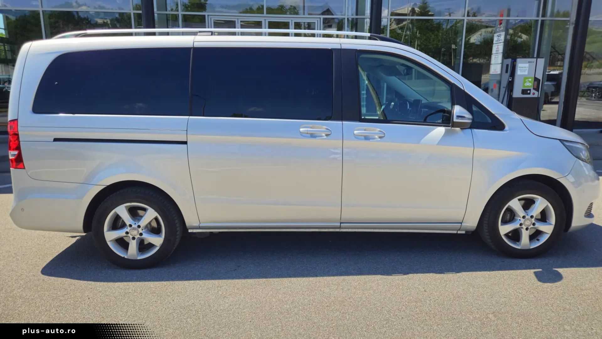 Mercedes-Benz V 250