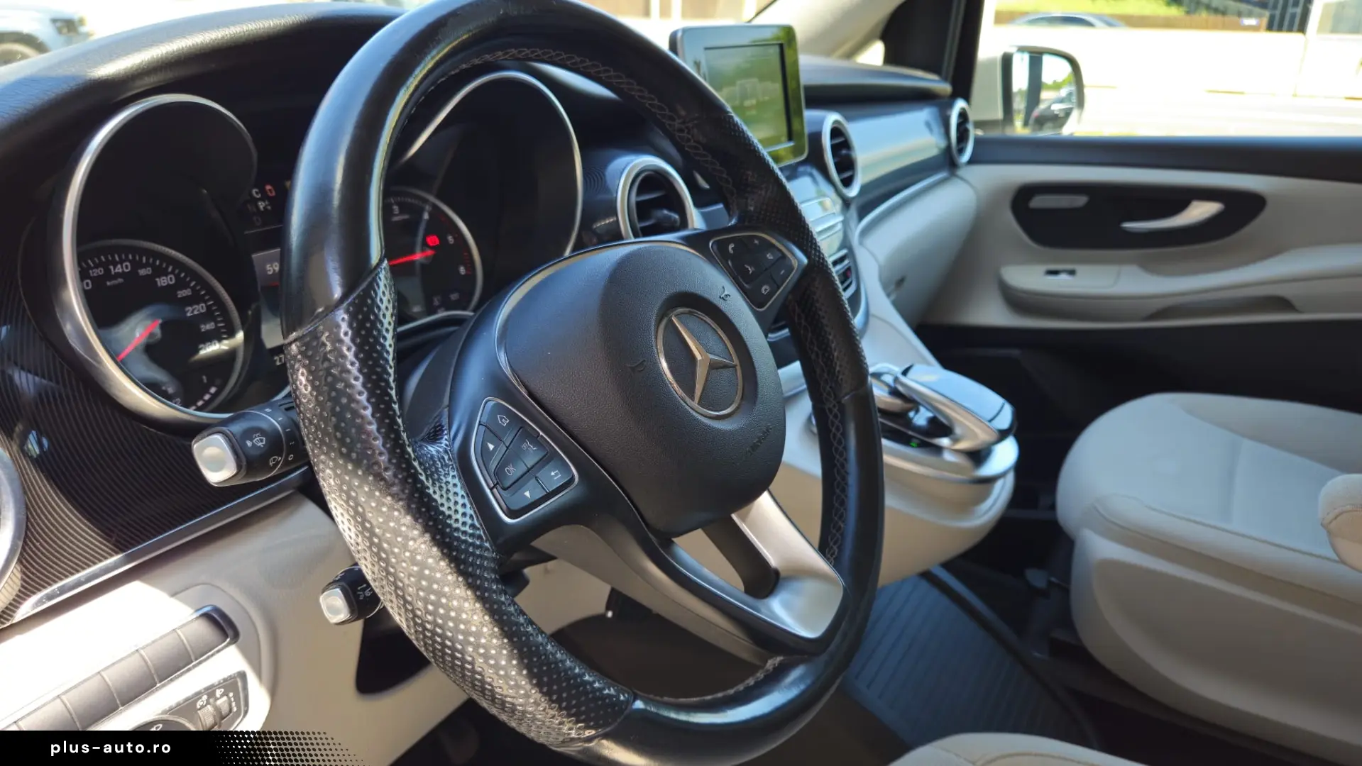 Mercedes-Benz V 250