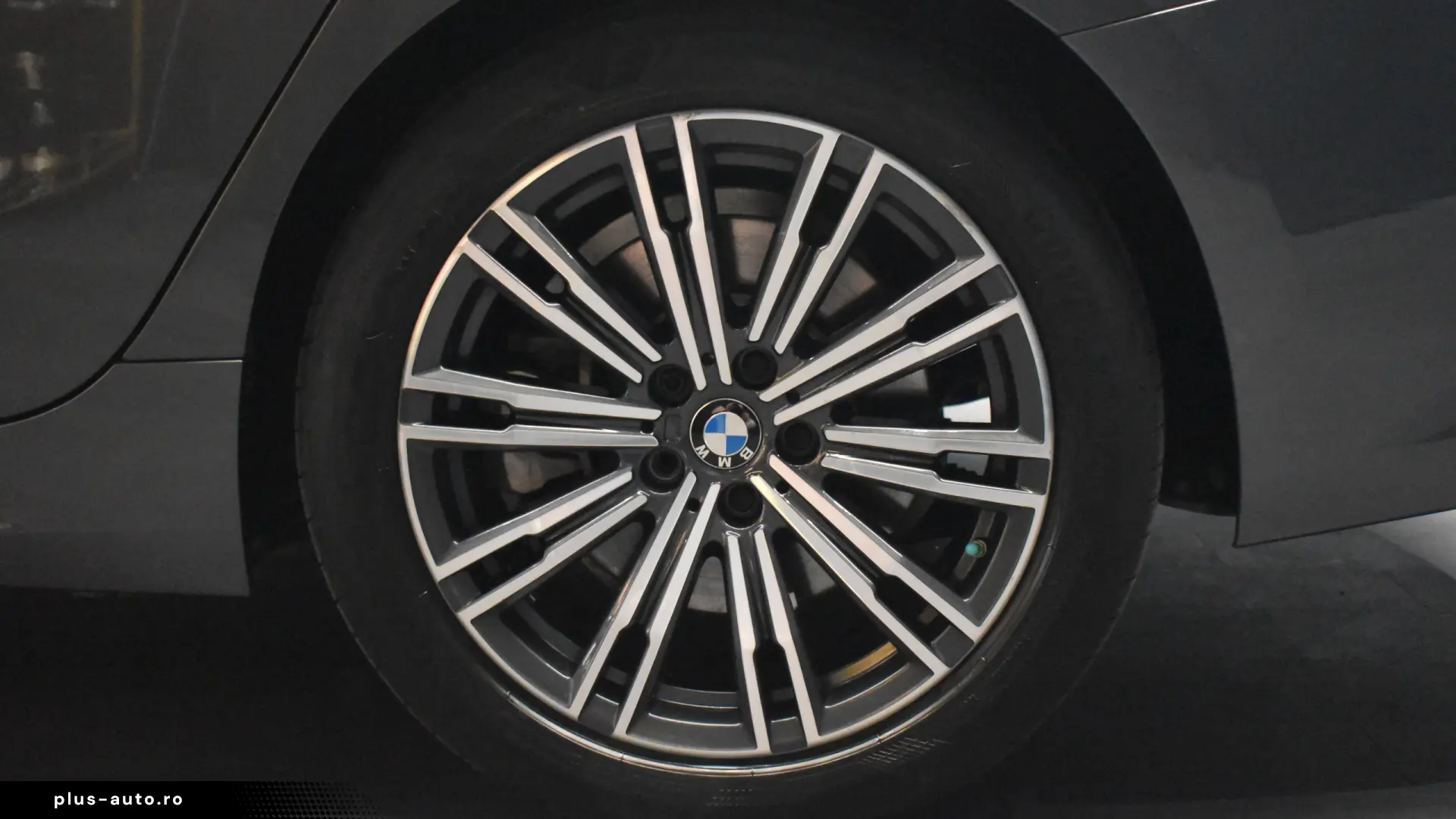 BMW Seria 3 330i Aut. Sport Line