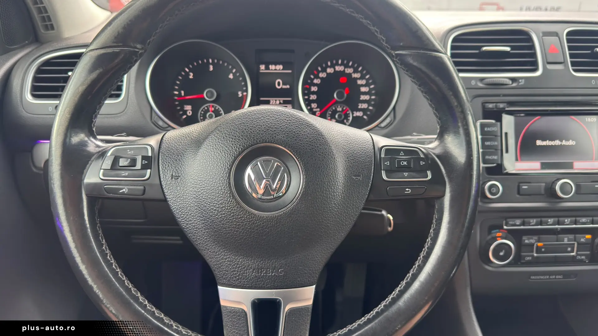 Volkswagen Golf VI 1.6 TDI Bi-Xenon Navi Climatronic