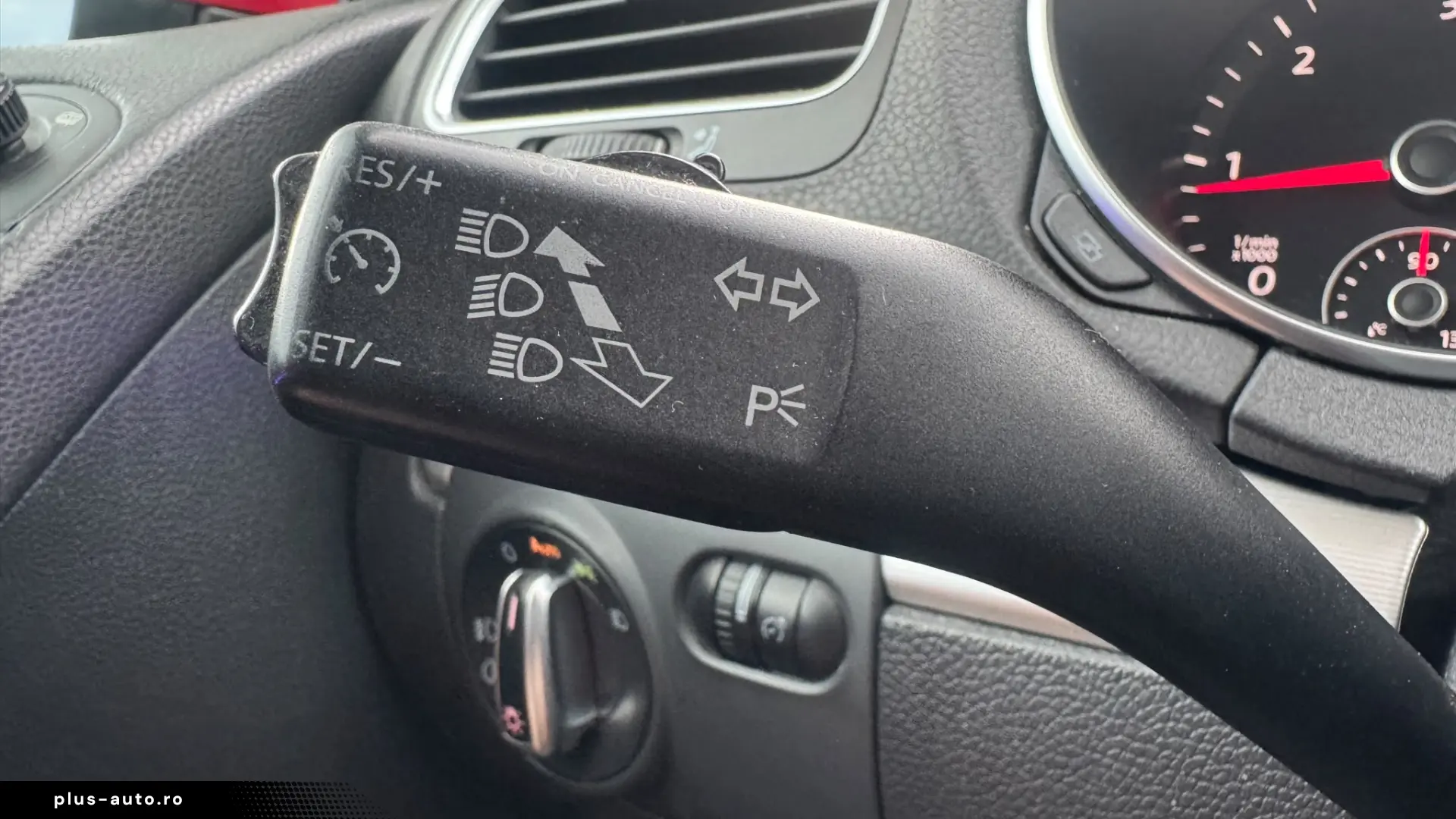 Volkswagen Golf VI 1.6 TDI Bi-Xenon Navi Climatronic