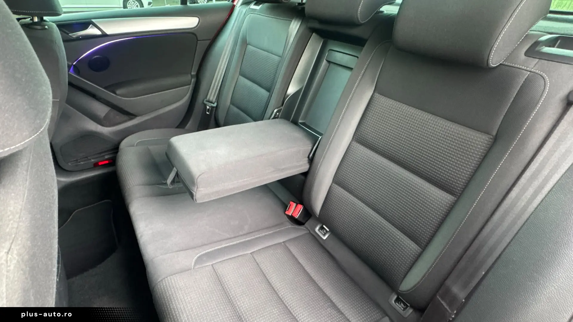 Volkswagen Golf VI 1.6 TDI Bi-Xenon Navi Climatronic