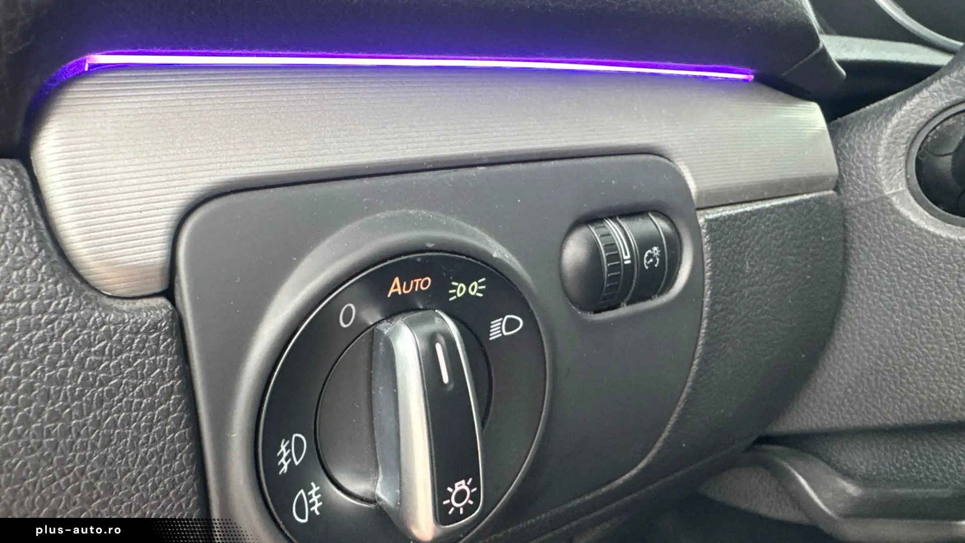 Volkswagen Golf VI 1.6 TDI Bi-Xenon Navi Climatronic