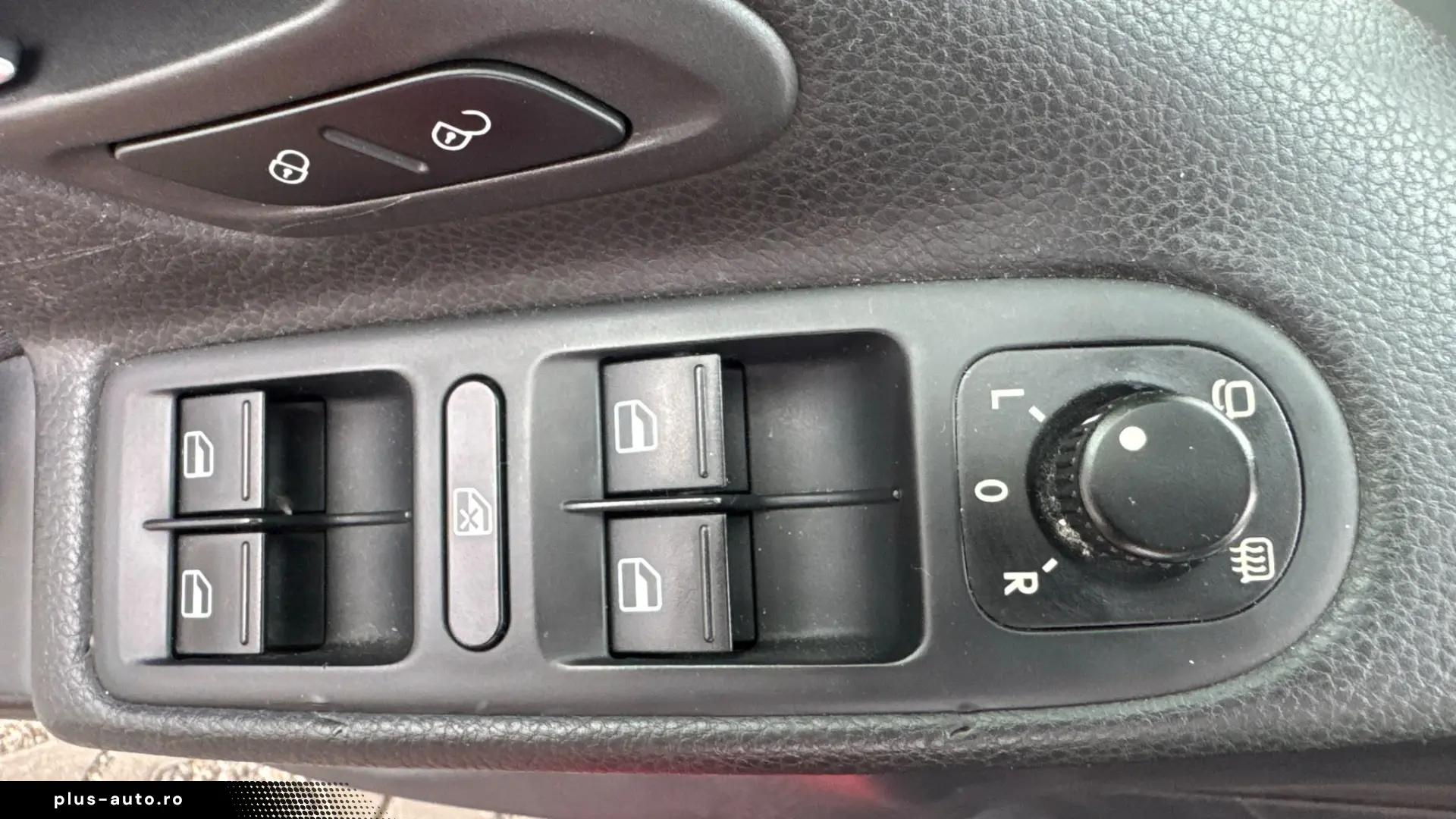 Volkswagen Golf VI 1.6 TDI Bi-Xenon Navi Climatronic