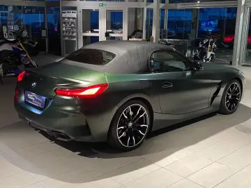 BMW Z4 M40i Cabrio H&K FROZEN DEEP GREEN LNP  78509€