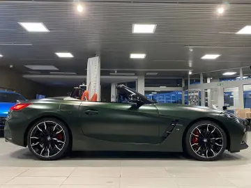 BMW Z4 M40i Cabrio H&K FROZEN DEEP GREEN LNP  78509€
