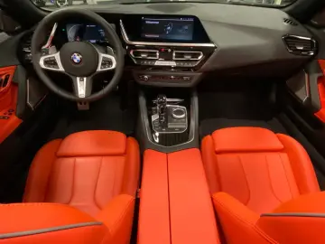 BMW Z4 M40i Cabrio H&K FROZEN DEEP GREEN LNP  78509€