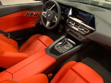 BMW Z4 M40i Cabrio H&K FROZEN DEEP GREEN LNP  78509€