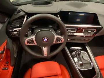 BMW Z4 M40i Cabrio H&K FROZEN DEEP GREEN LNP  78509€