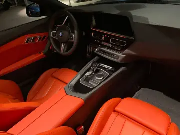 BMW Z4 M40i Cabrio H&K FROZEN DEEP GREEN LNP  78509€