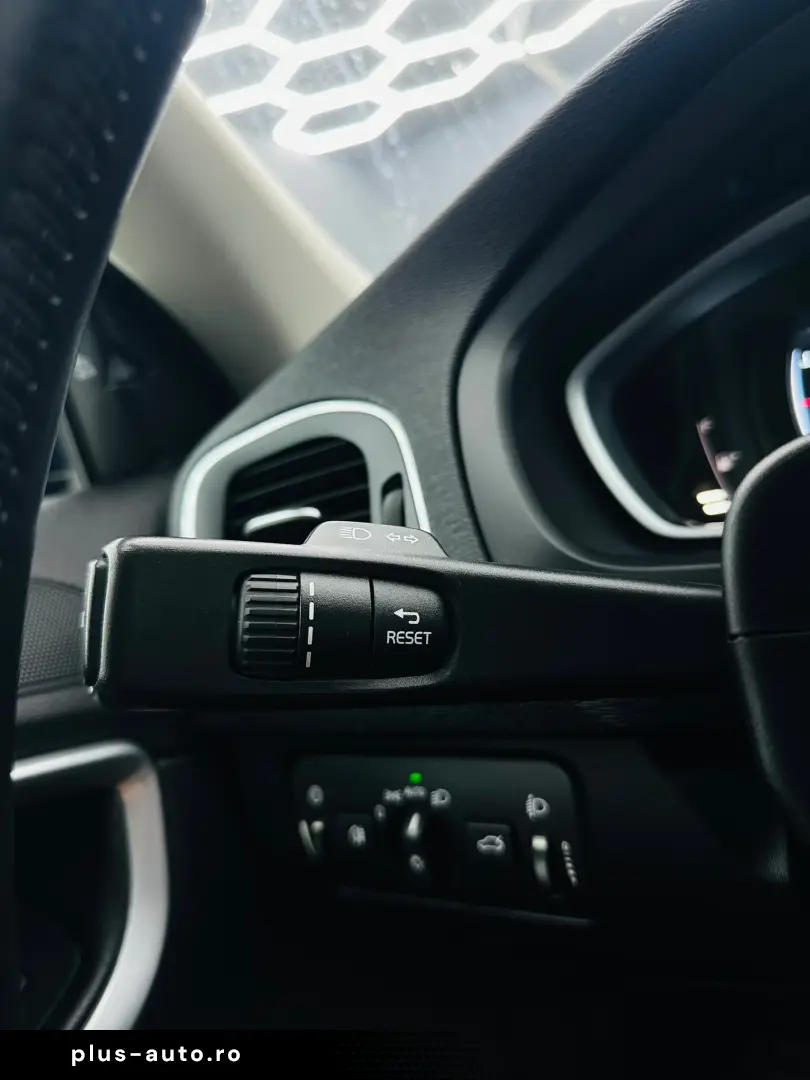 VOLVO V40 2016 2.0D E6 Garantie 12 Luni Rate Avans 0 Doar Cu