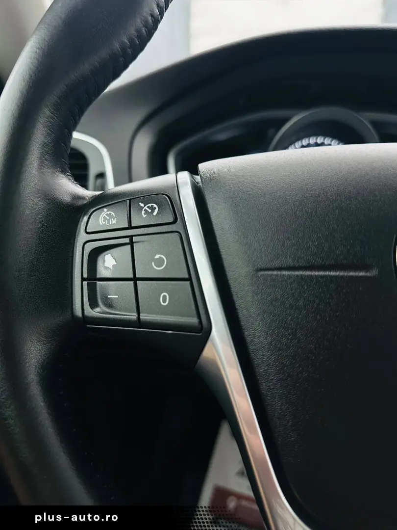 VOLVO V40 2016 2.0D E6 Garantie 12 Luni Rate Avans 0 Doar Cu