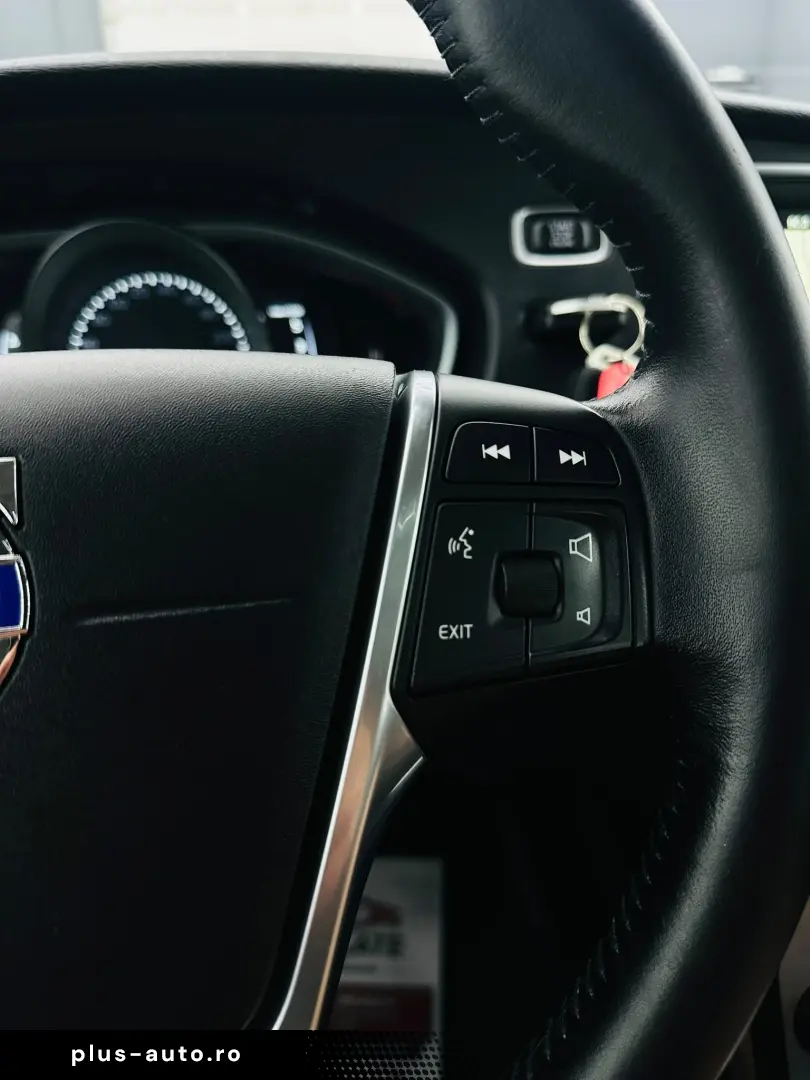 VOLVO V40 2016 2.0D E6 Garantie 12 Luni Rate Avans 0 Doar Cu
