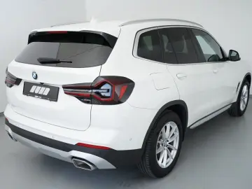 BMW X3 xDrive20d (Navi LED AHK HUD WLAN)