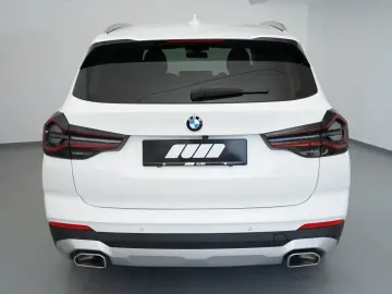 BMW X3 xDrive20d (Navi LED AHK HUD WLAN)