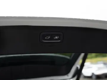 VOLVO XC90 Recharge T8 AWD Ultimate Dark STANDHZ LED