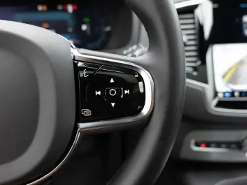 VOLVO XC90 Recharge T8 AWD Ultimate Dark STANDHZ LED