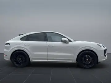 PORSCHE Cayenne Coupe E-Hybrid