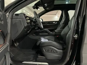 PORSCHE Cayenne Coupe S V8 BOSE PASM Head-Up