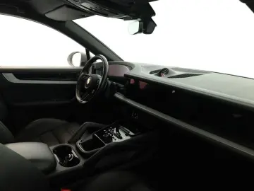 PORSCHE Cayenne Coupé Sport Inno Key 360 Sportabgas 22