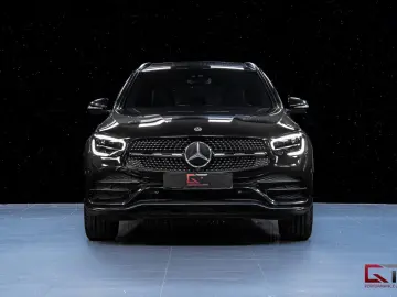 MERCEDES-BENZ GLC 300 e 4MATIC AMG Pano Burm AIRMATIC
