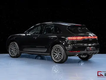 PORSCHE Macan Nordic PDK Pano 21  RS Spyder Steer