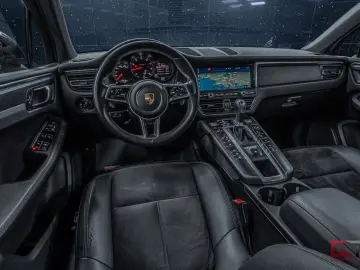 PORSCHE Macan Nordic PDK Pano 21  RS Spyder Steer
