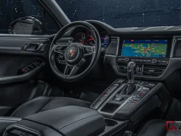PORSCHE Macan Nordic PDK Pano 21  RS Spyder Steer