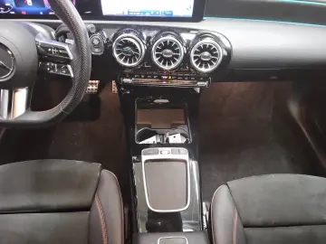 MERCEDES-BENZ A 200 Lim. d AMG LED Memory MBUX AR