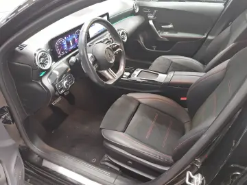 MERCEDES-BENZ A 200 Lim. d AMG LED Memory MBUX AR