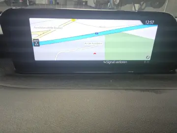 MAZDA 3 2.0 SKYACTIV-G Homura NAVI LED HUD
