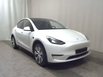 TESLA Model Y Long Range AWD LED Pano