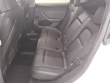 TESLA Model Y Long Range AWD LED Pano