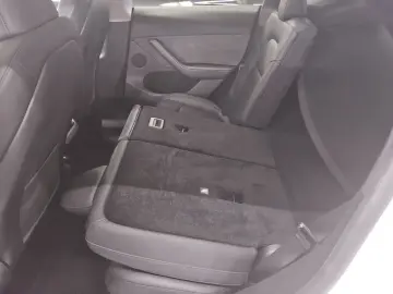 TESLA Model Y Long Range AWD LED Pano