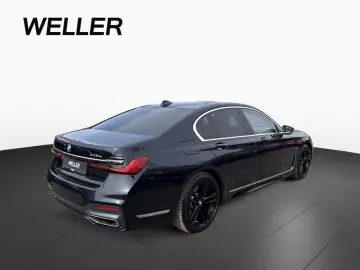 BMW 745e M Sport TV HUD Massa SoftClo Glasd H K Gest