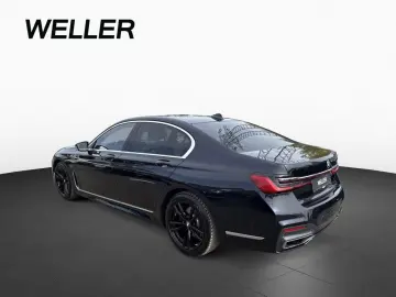 BMW 745e M Sport TV HUD Massa SoftClo Glasd H K Gest