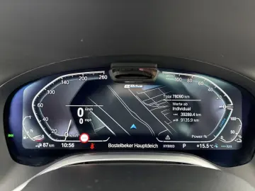BMW 745e M Sport TV HUD Massa SoftClo Glasd H K Gest