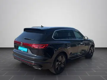 VW Touareg R-LINE 3.0 TDI V6 4MOTION IQ.LIGHT NAVI