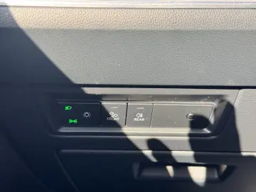 VW Touareg R-LINE 3.0 TDI V6 4MOTION IQ.LIGHT NAVI