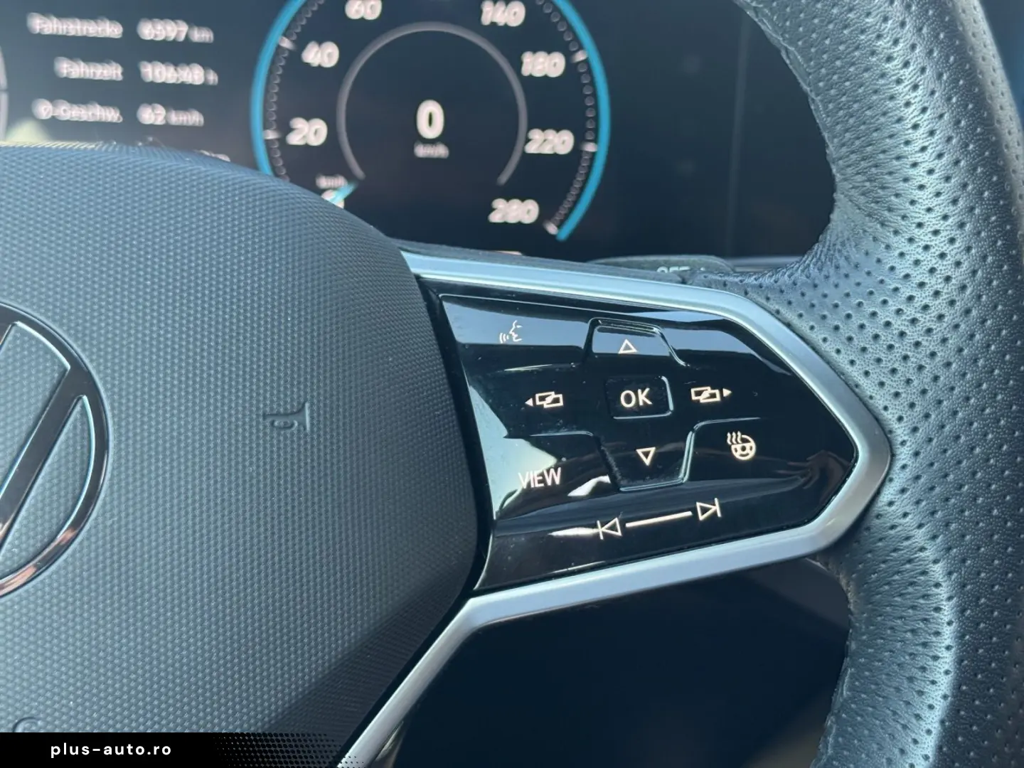 VW Touareg R-LINE 3.0 TDI V6 4MOTION IQ.LIGHT NAVI