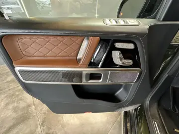MERCEDES-BENZ G 63 AMG  Carbon Designo Drivers Package
