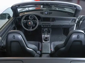 PORSCHE 992 Carrera 4 GTS  CARBON-LIFT-BOSE-APPROVED