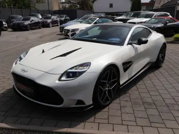 ASTON MARTIN Vanquish V12 by  Q  full CARBON-Sonderl…