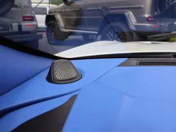 ASTON MARTIN Vanquish V12 by  Q  full CARBON-Sonderl…