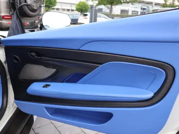 ASTON MARTIN Vanquish V12 by  Q  full CARBON-Sonderl…