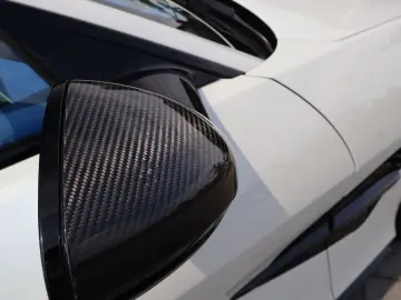 ASTON MARTIN Vanquish V12 by  Q  full CARBON-Sonderl…