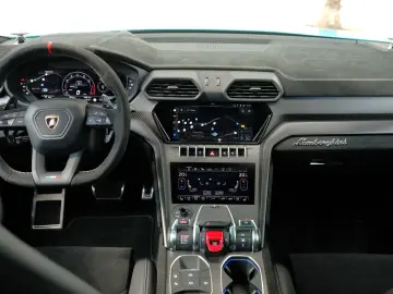 LAMBORGHINI Urus Performante CARBON B&O PANO AKRAPOVIC ADAS