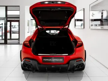 FERRARI Purosangue ~Ferrari Munsterhuis~
