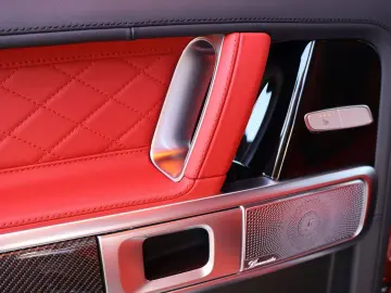 MERCEDES-BENZ G 63 AMG Exklusiv Distronic Burmester Carbon