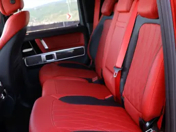 MERCEDES-BENZ G 63 AMG Exklusiv Distronic Burmester Carbon